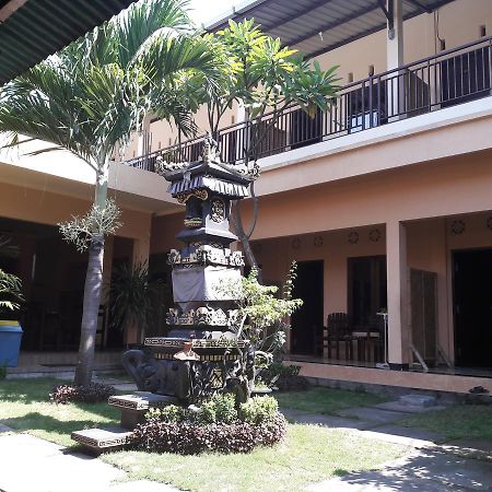 מטאראם Puji Homestay מראה חיצוני תמונה