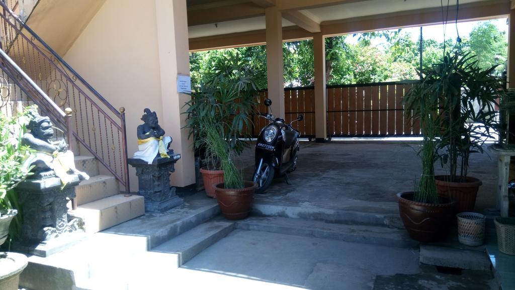 מטאראם Puji Homestay מראה חיצוני תמונה