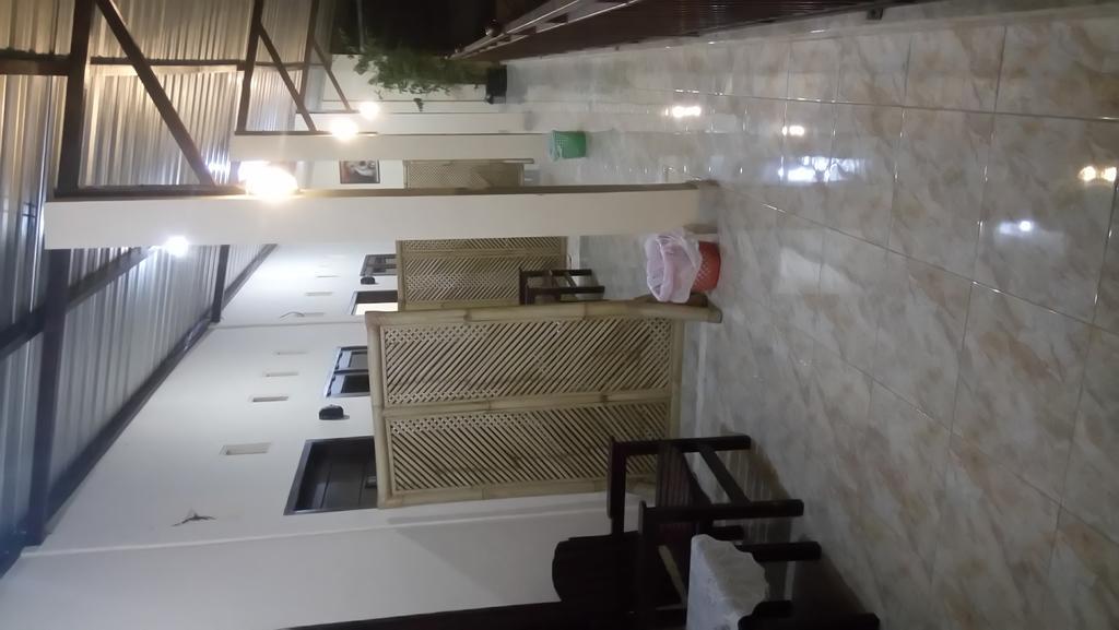 מטאראם Puji Homestay מראה חיצוני תמונה