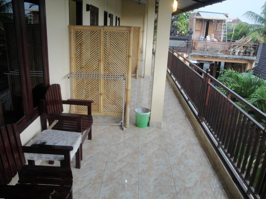 מטאראם Puji Homestay מראה חיצוני תמונה
