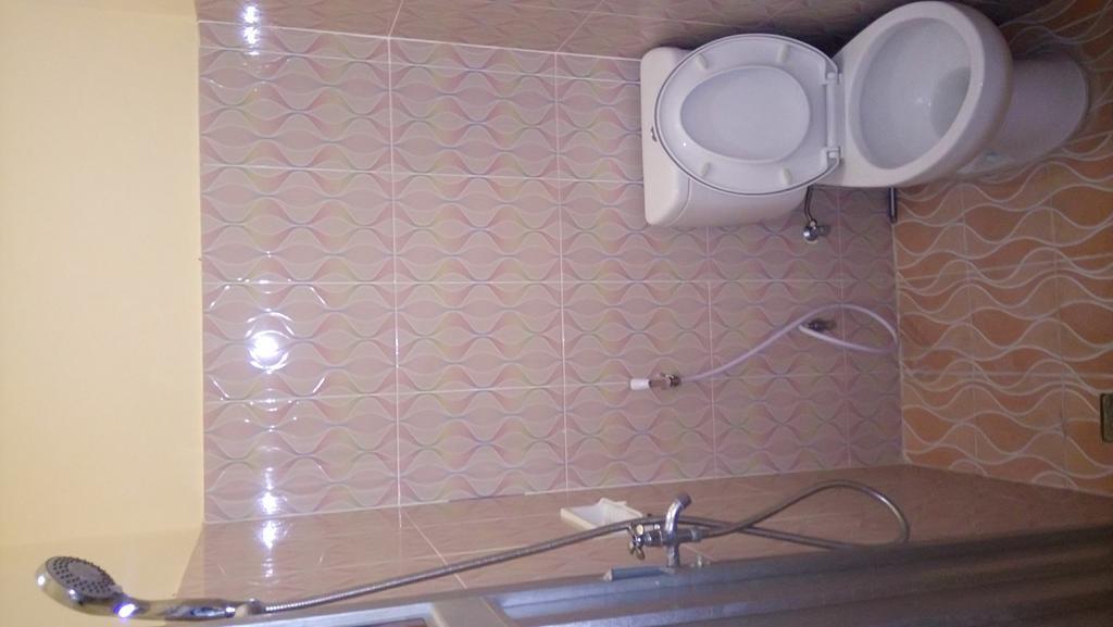 מטאראם Puji Homestay מראה חיצוני תמונה