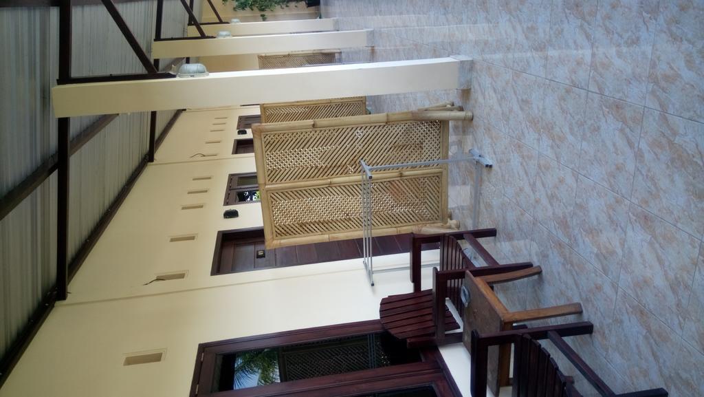 מטאראם Puji Homestay מראה חיצוני תמונה
