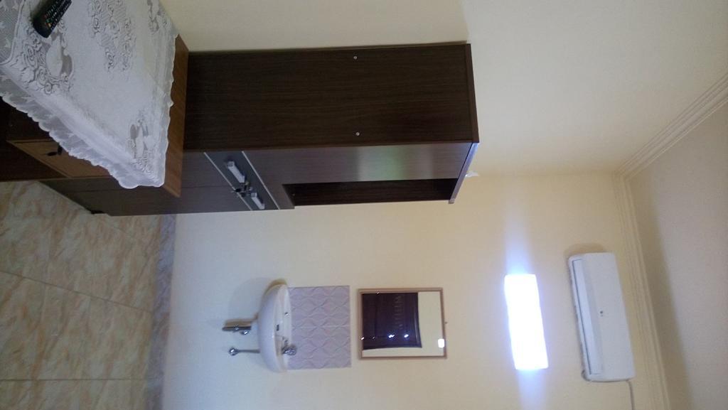 מטאראם Puji Homestay מראה חיצוני תמונה