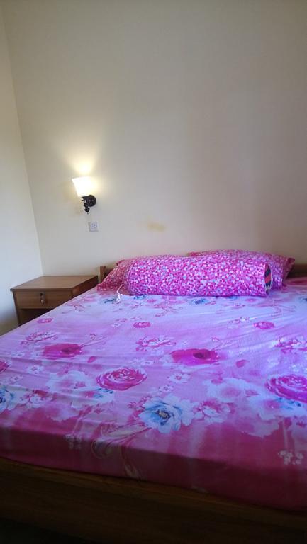 מטאראם Puji Homestay מראה חיצוני תמונה