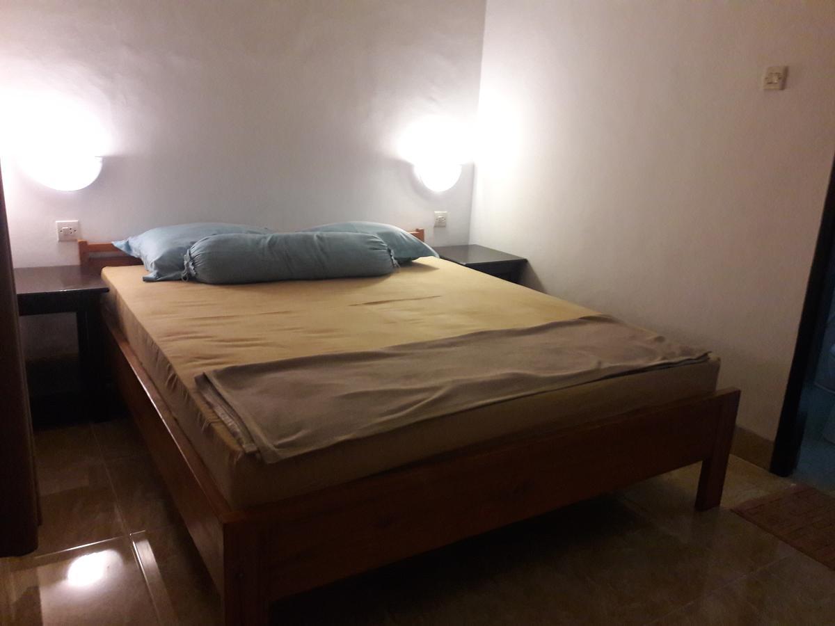 מטאראם Puji Homestay מראה חיצוני תמונה